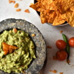 Chips de Wrap Crocante com Patê de Ervas  